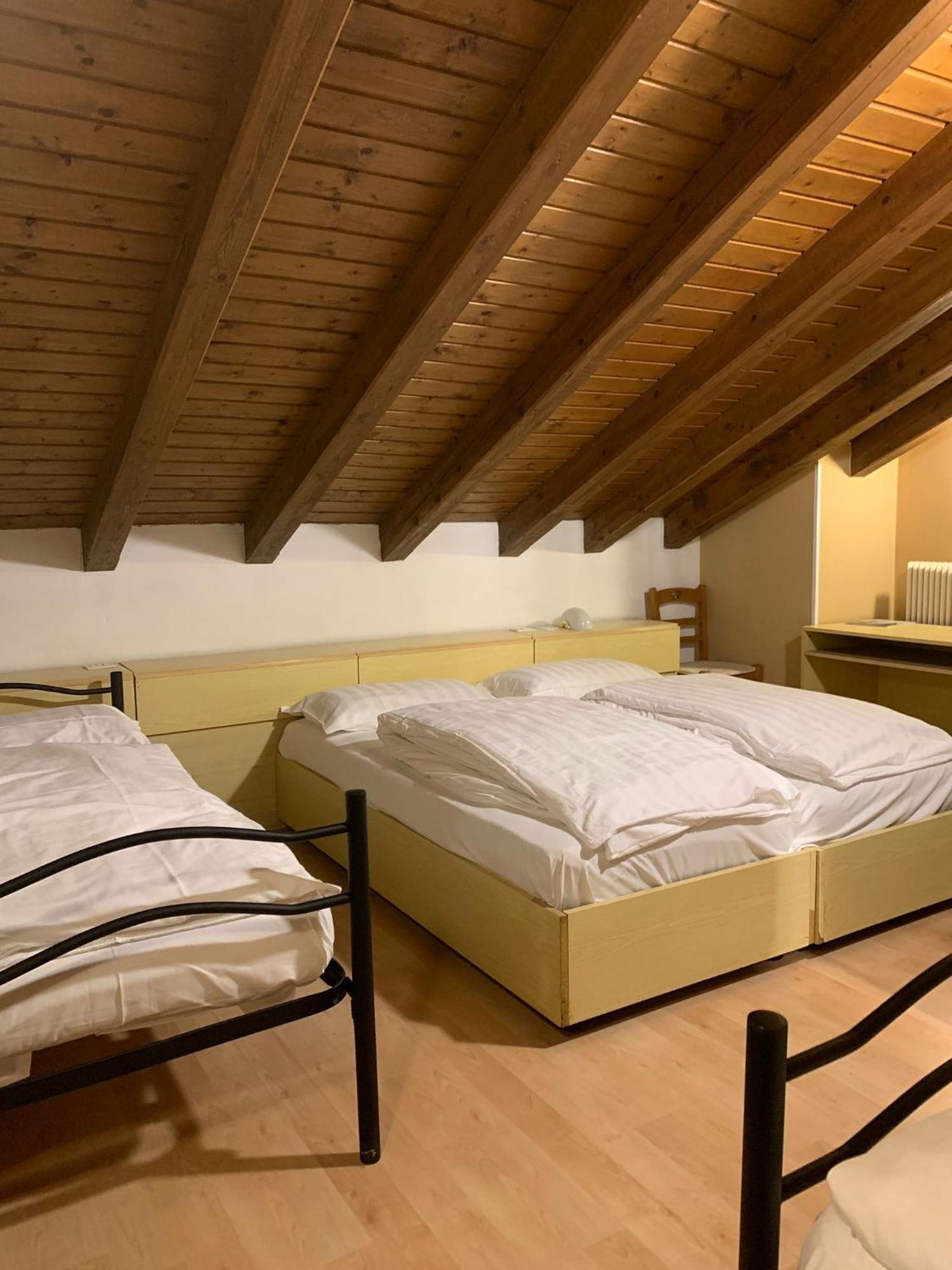 Garni Bonsai Bed & Breakfast Pinzolo Exterior photo