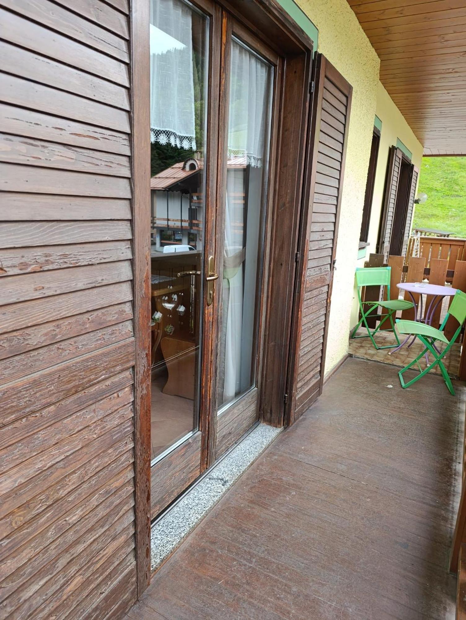 Garni Bonsai Bed & Breakfast Pinzolo Exterior photo