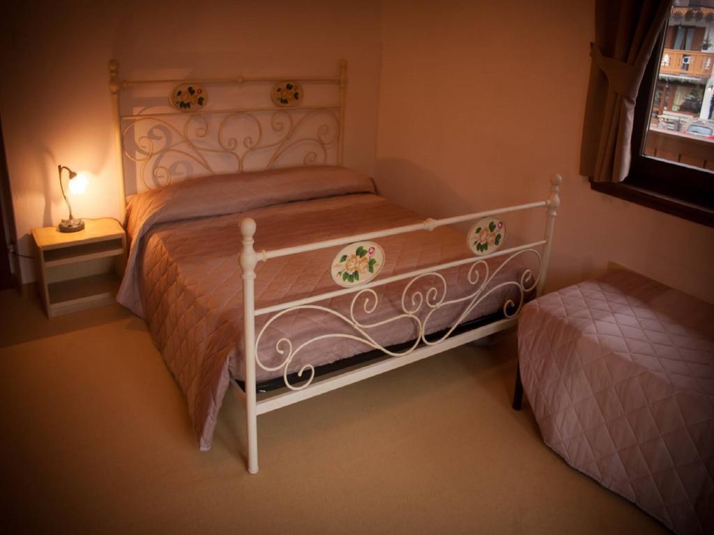 Garni Bonsai Bed & Breakfast Pinzolo Room photo